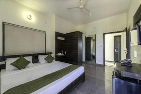 Hotel iOliten by Treebo Hotels