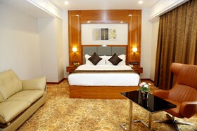 Hotel Leroy Grand - Yeshwanthpur