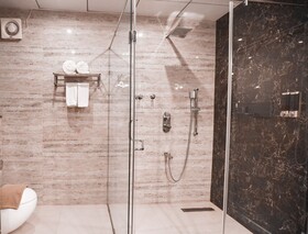 Hotel Leroy Grand - Yeshwanthpur