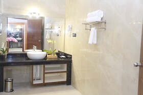 Hotel Leroy Grand - Yeshwanthpur