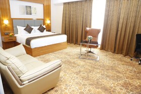 Hotel Leroy Grand - Yeshwanthpur
