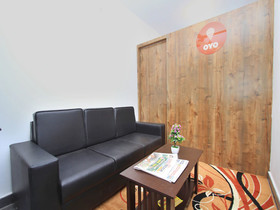 Hotel Royal Residence by OYO Rooms
