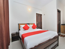 Hotel Royal Residence by OYO Rooms