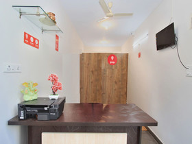 Hotel Royal Residence by OYO Rooms