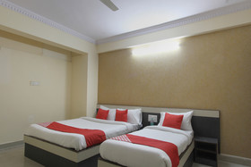 Hotel The Blue Ivy by OYO