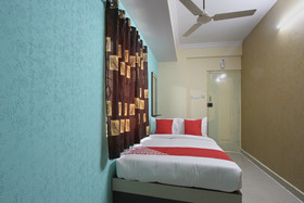 Hotel The Blue Ivy by OYO