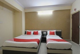 Hotel The Blue Ivy by OYO