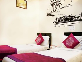 OYO Collection O Hotel Tiara Near Christ University