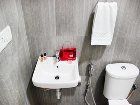 OYO Collection O Hotel Tiara Near Christ University