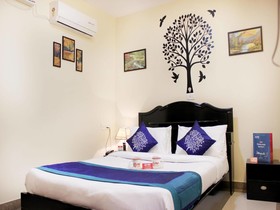 OYO Collection O Hotel Tiara Near Christ University