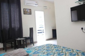 OYO Collection O Hotel Tiara Near Christ University