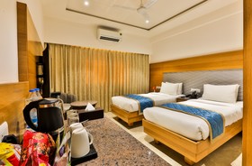 Hotel VBR Grand Inn