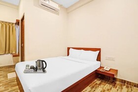 Iroomz Sri Udupi Park Suites Pmc