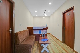 Iroomz Sri Udupi Park Suites Pmc