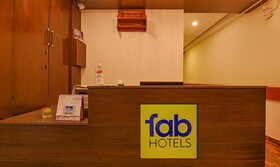 Jen & Jo Hotel By Fab