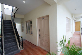J J Palace By OYO Rooms