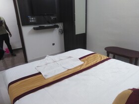 J K Inn Hotel by  Urban Express