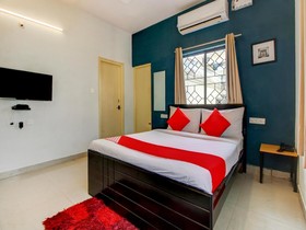 Kings Suites by OYO Rooms