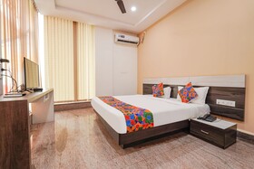 FabExpress Lutino Homes