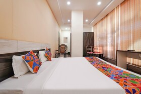 FabExpress Lutino Homes