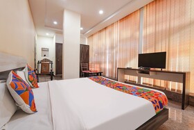 FabExpress Lutino Homes