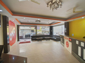 Majestic By OYO Rooms