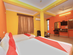 Majestic By OYO Rooms