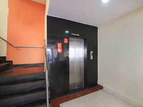Majestic By OYO Rooms