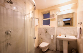 Maple Suites Serviced Apartments