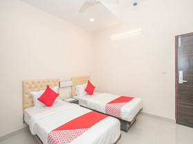 Maple Tree By OYO Rooms