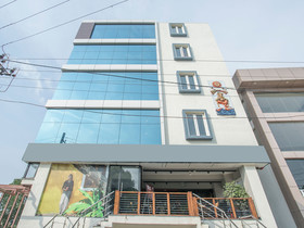 Maple Tree By OYO Rooms