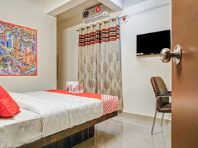Maruthi Home Stays 2 By OYO Rooms