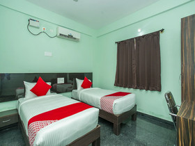 Golden Keys by OYO Rooms