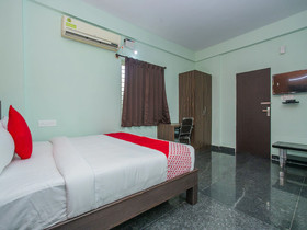 Golden Keys by OYO Rooms