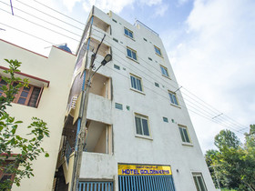 Golden Keys by OYO Rooms