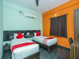 Golden Keys by OYO Rooms