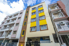 OYO 19749 New Shelton Suites