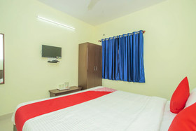 OYO 19749 New Shelton Suites