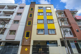 OYO 19749 New Shelton Suites