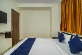 OYO Hotel Fiesta Grand