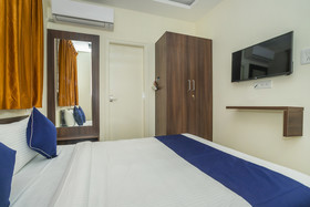 OYO Hotel Fiesta Grand