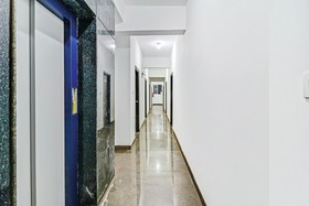 Cozy Stay Fortis Hospital by OYO Rooms