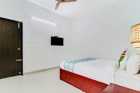 Cozy Stay Fortis Hospital by OYO Rooms