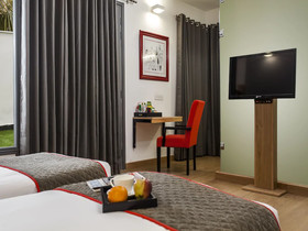OYO Townhouse 040 Global Village Tech Park