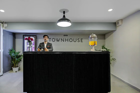 OYO Townhouse 040 Global Village Tech Park