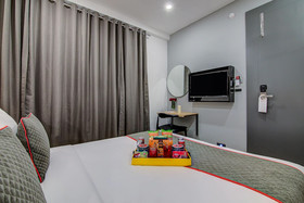 OYO Townhouse 040 Global Village Tech Park
