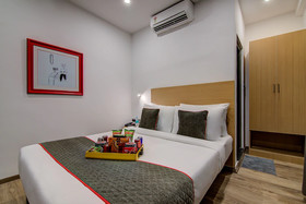 OYO Townhouse 040 Global Village Tech Park