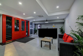 OYO Townhouse 040 Global Village Tech Park