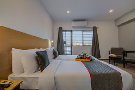 OYO Townhouse 047 Kanakpura Road