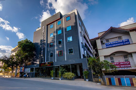 OYO Townhouse 047 Kanakpura Road